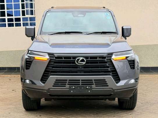 2025 Lexus GX550 image 7