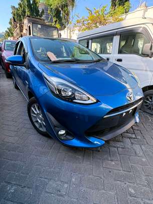Toyota   aqua hybrid image 4