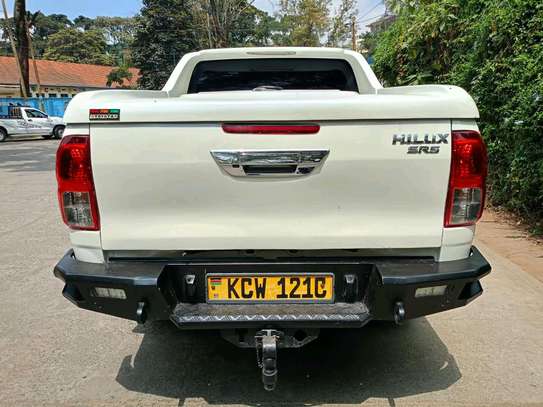TOYOTA HILUX DOUBLE CAB AUTOMATIC REVO 2016 MODEL image 2