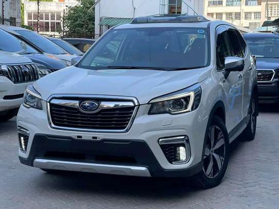 Subaru Forester E-boxer white sunroof 2019 AWD image 3