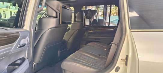 Lexus LX570 Sport White 2018 image 5