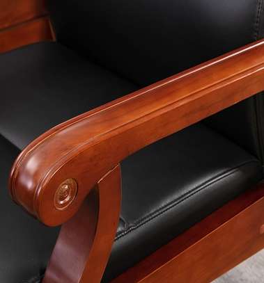 OFFICE CHAIR: Black Simplest Design  Office Chair image 4