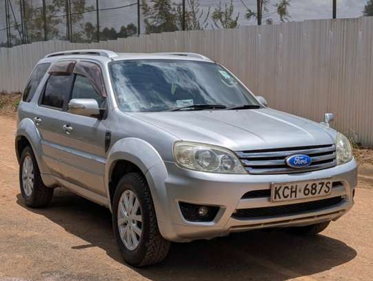 Ford ESCAPE XLT SUV Automatic 2.2L Petrol 4WD image 2