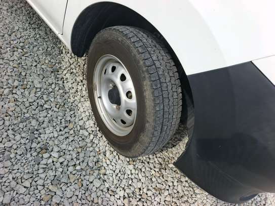 Nissan Nv200 image 5