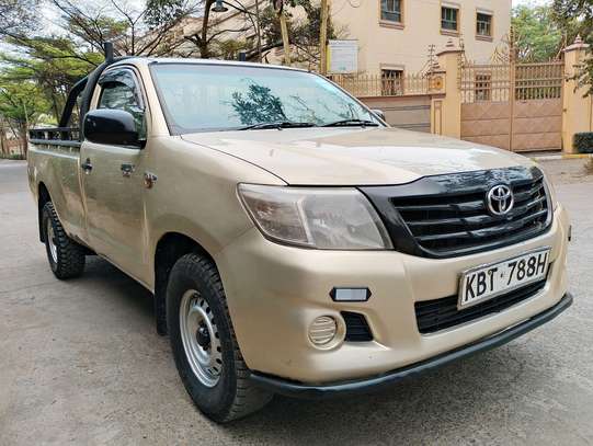 TOYOTA HILUX SINGLE CAB MANUAL LOCALLY ASSEMBLED image 6