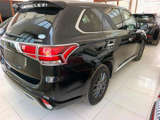Mitsubishi RVR hybrid image 33
