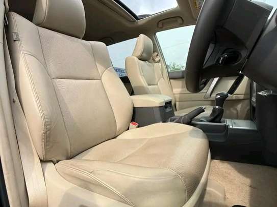 TOYOTA LANDCRUISER PRADO TX.L 2022MODEL SUNROOF PETROL image 10