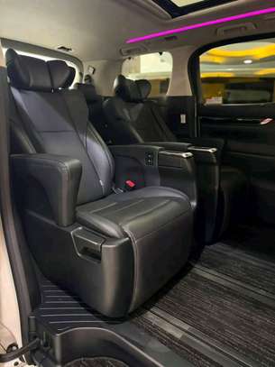 Toyota velfire 2020 image 5