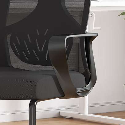 Office chairs: Mesh waiting conference chair image 2