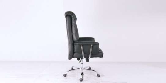 Office Chairs: Butterfly Leather Office Chair image 4
