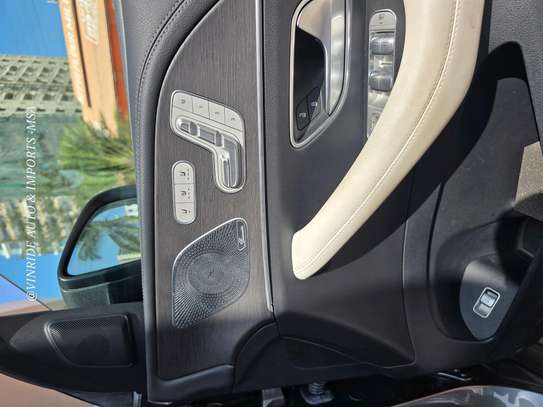 MERCEDES BENZ GLE 400d image 7