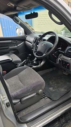 TOYOTA LANDCRUISER PRADO AUTOMATIC DIESEL 2002MODEL image 7