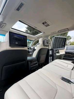 2019 Lexus Lx570 image 7