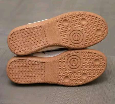 Summer sneakers image 2