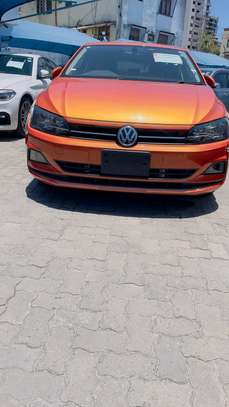 Volkswagen polo 2018model image 4