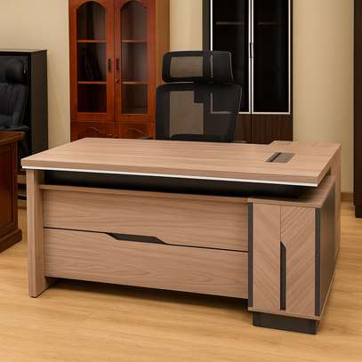 1.6 M L Shape Executive Office Desk image 12