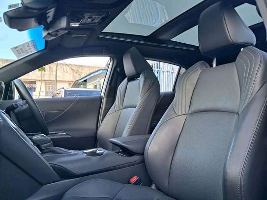 Toyota Harrier Black Sunroof 2021 image 7