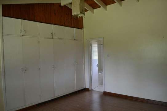 4 Bed House with En Suite in Muthaiga image 9