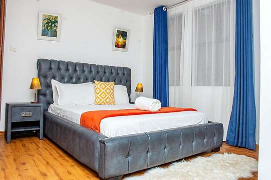 Serviced 4 Bed Apartment with En Suite at Riverside image 7