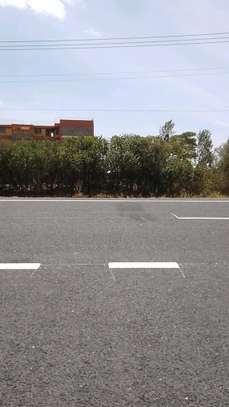 QUARTER ACRE LAND FOR SALE AT KENOL TOUCHING HIGHWAY. image 5