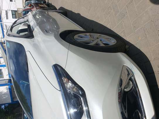 Toyota Auris Hybrid image 6