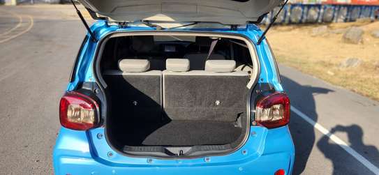 Toyota passo Blue image 9
