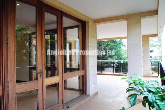4 Bed Apartment with En Suite at Riverside Drive image 10