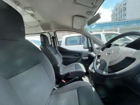 NISSAN NV200 image 3