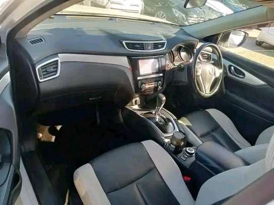 Nissan Xtrail 2016 model image 5