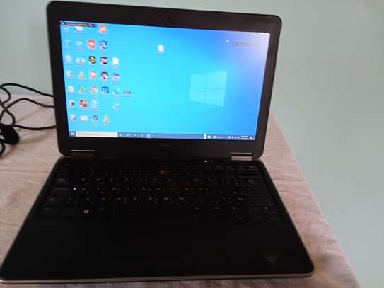 DELL LATITUDE E7240 STRONG Core-i7 good condition. image 13