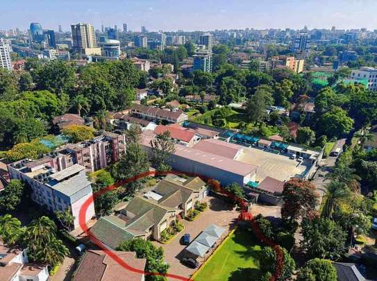 2 Bed Apartment with En Suite at Brookside image 4