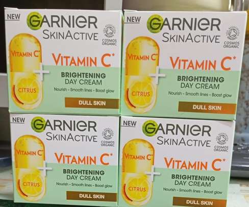 Garnier Vitamin C Brightening Day Cream image 1