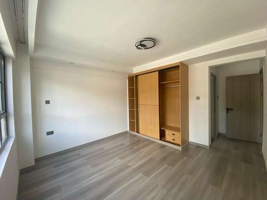 4 Bed Apartment with En Suite in Kileleshwa image 2