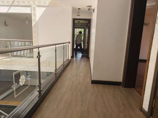 6 Bed House with En Suite in Runda image 11