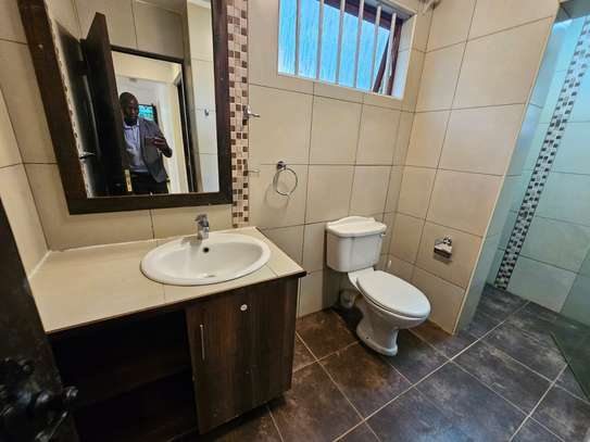 2 Bed House with En Suite at Peponi Road image 7