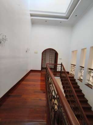 5 Bed House with En Suite at Old Runda image 3