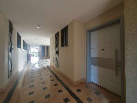 3 Bed Apartment with En Suite at 6Th Parklands Avenue image 20