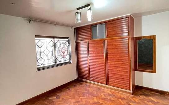 3 Bed Apartment with En Suite in Kileleshwa image 10