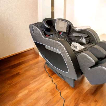 Full body massage chair image 3