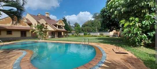 5 Bed House with En Suite in Runda image 1