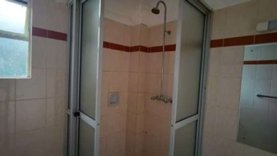 1 Bed Apartment with En Suite at Milimani State House image 3