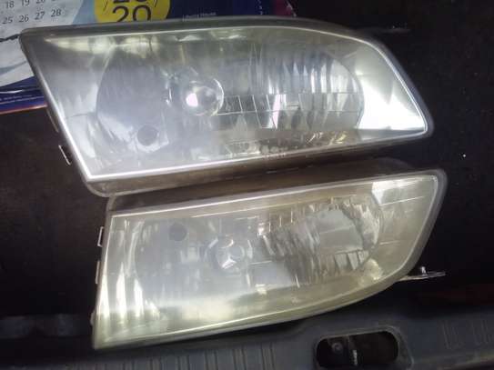 2 headlamps Toyota Corolla 111 used image 3