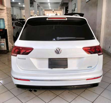Volkswagen tiguan 2019model sunroof R-line image 1