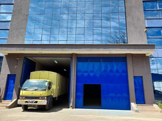 85,000 ft² Warehouse with Parking at Clesoi Road image 2