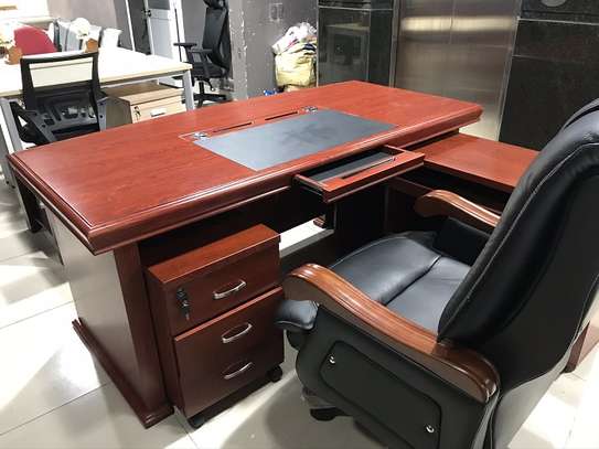 1600mm Executive Desk image 2