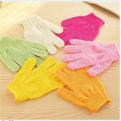 Warm gloves image 1