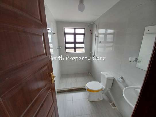 3 bedroom to let image 12