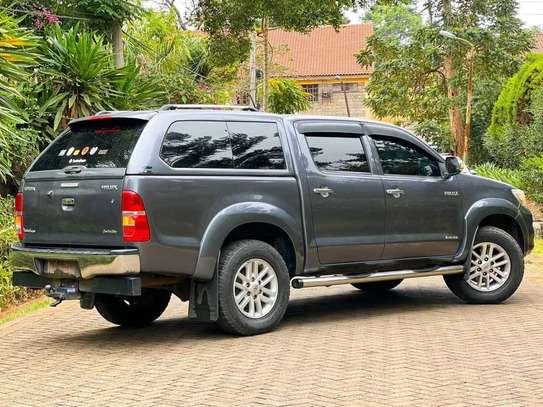 Toyota Hilux Invincible 2012 image 3