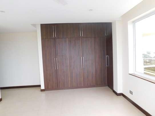 3 Bed Apartment with En Suite at City Mall image 15