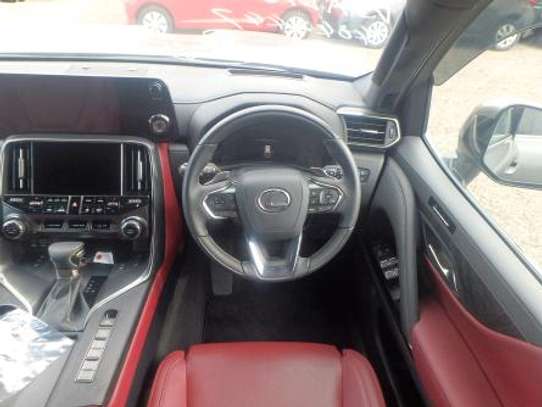 2023 Lexus LX600 image 7